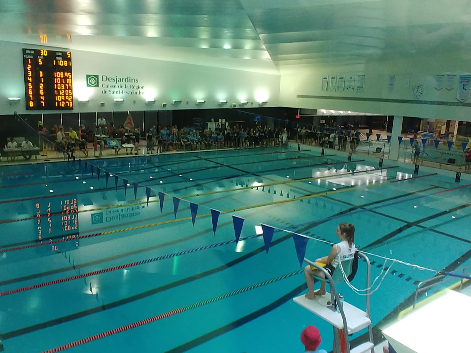 Desjardins Aquatic Centre and Indoor Swimming Pool — piscine à Saint-Hyacinthe