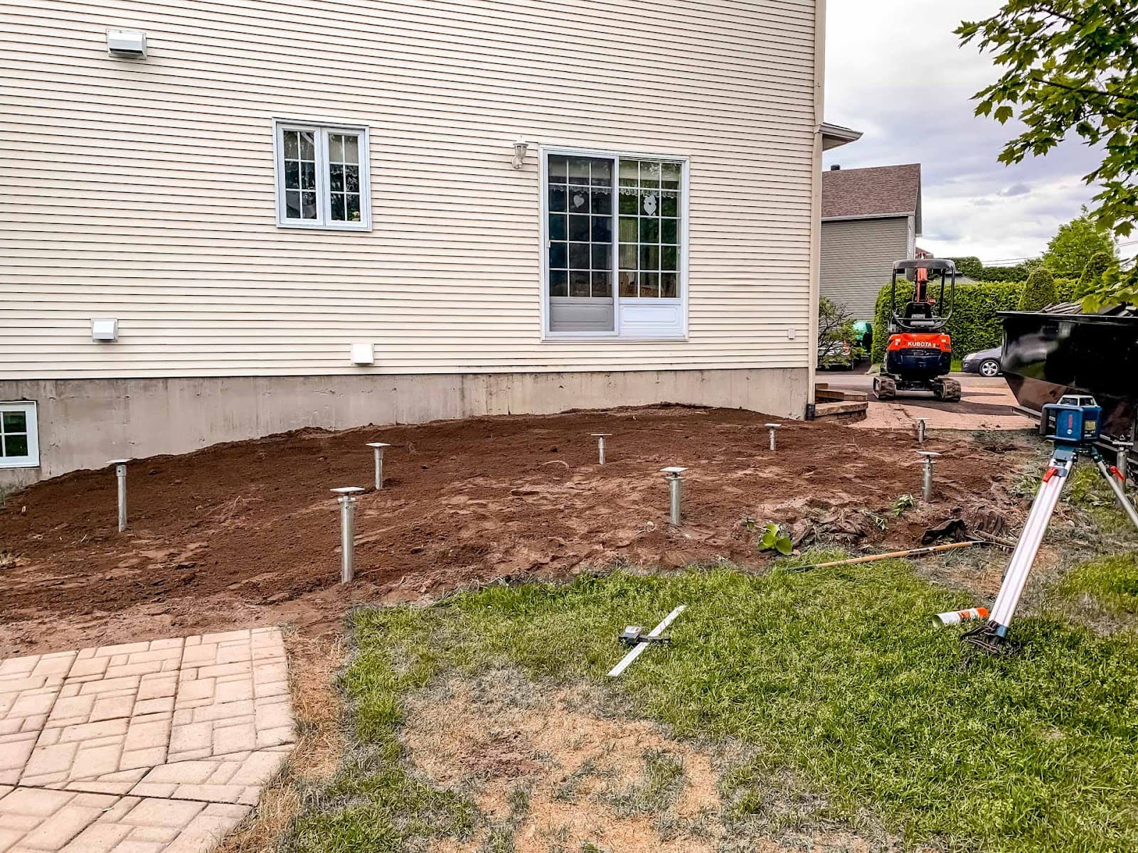 Pieux vissés - Région de Montréal | Pieux Expert — Repentigny
