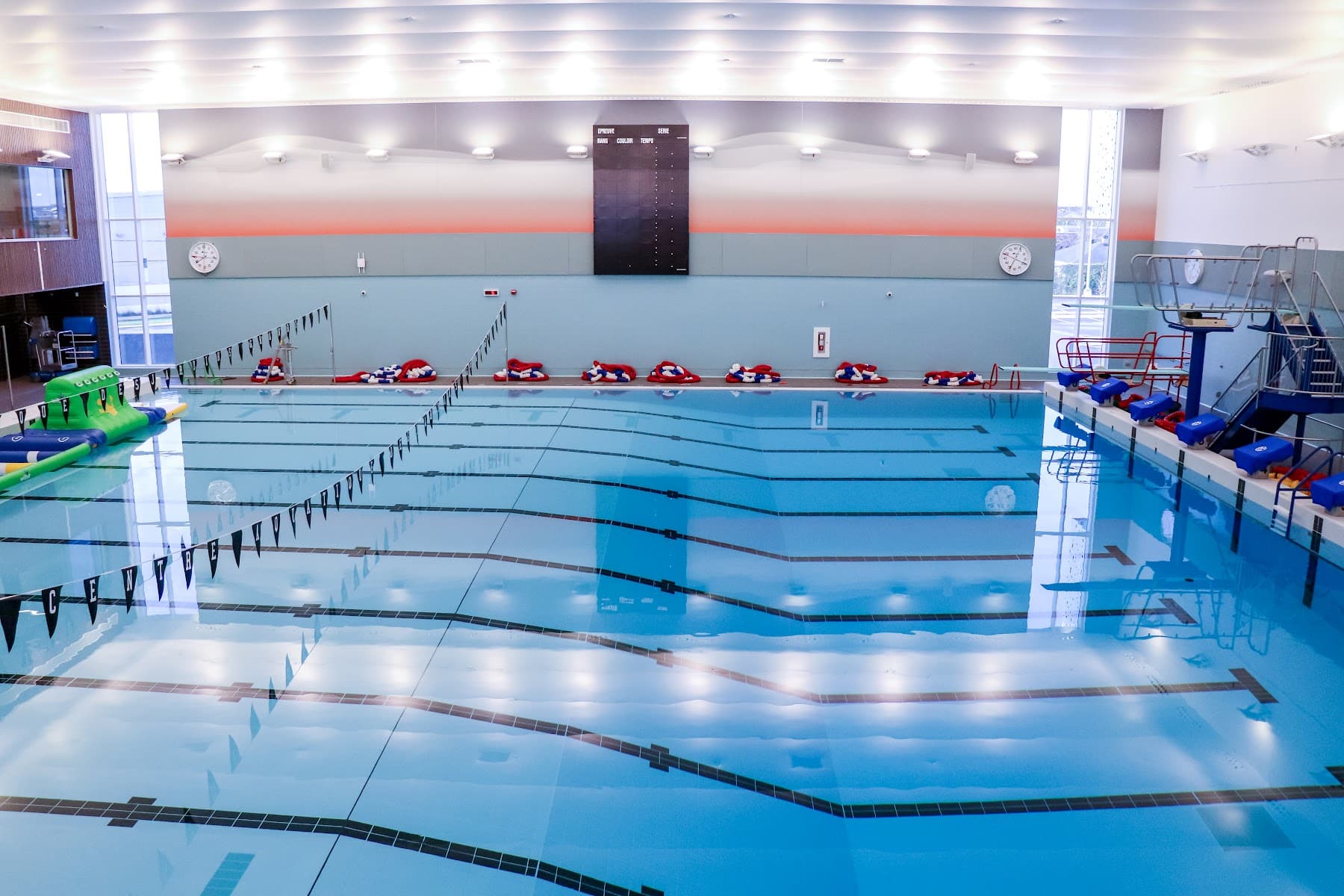 Centre aquatique Desjardins de Granby — piscine à Granby