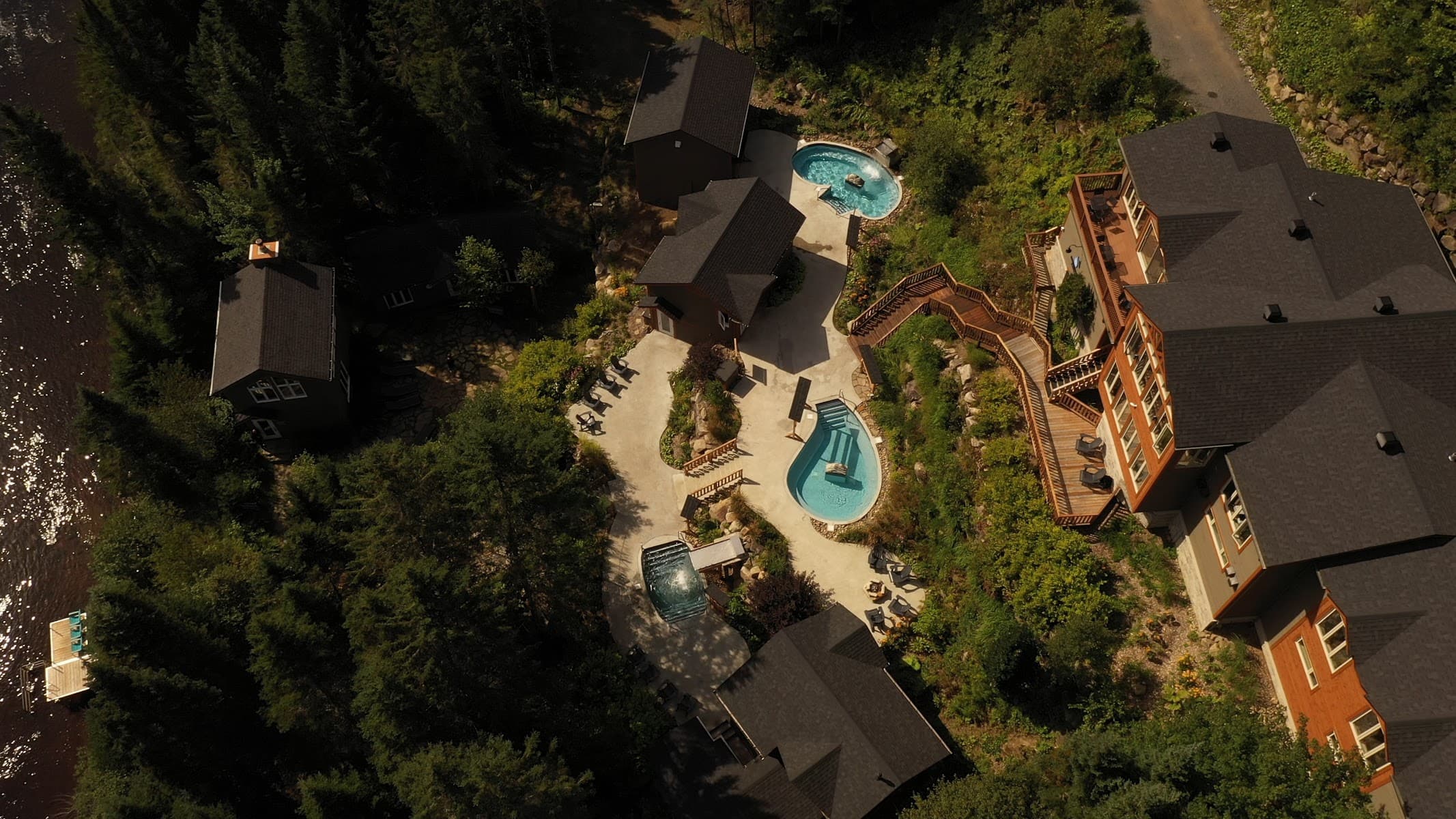 Nordique spa Stoneham — piscine dans la Couronne de Québec