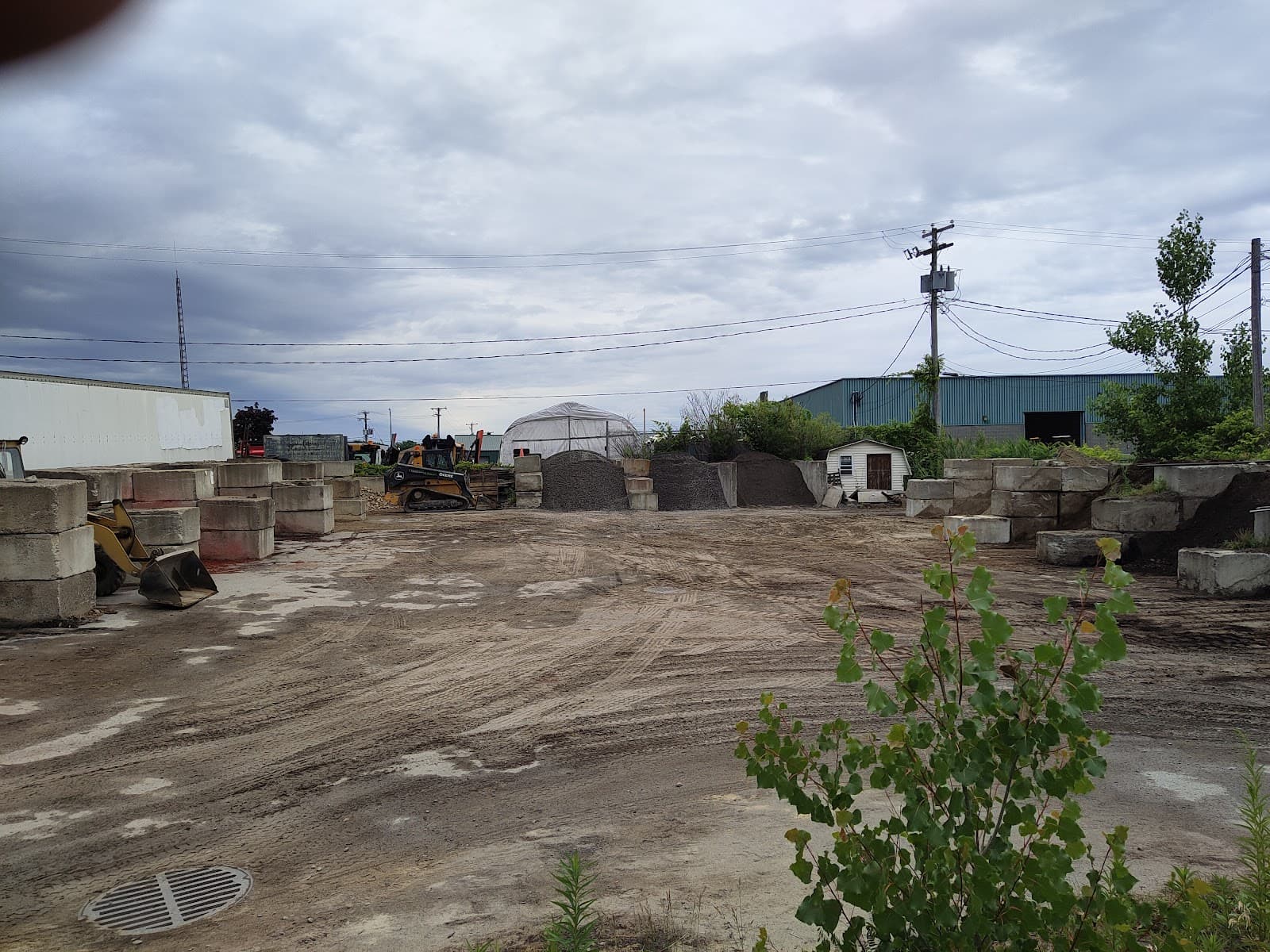 Multi Pierres, terres et sable en vrac — Repentigny