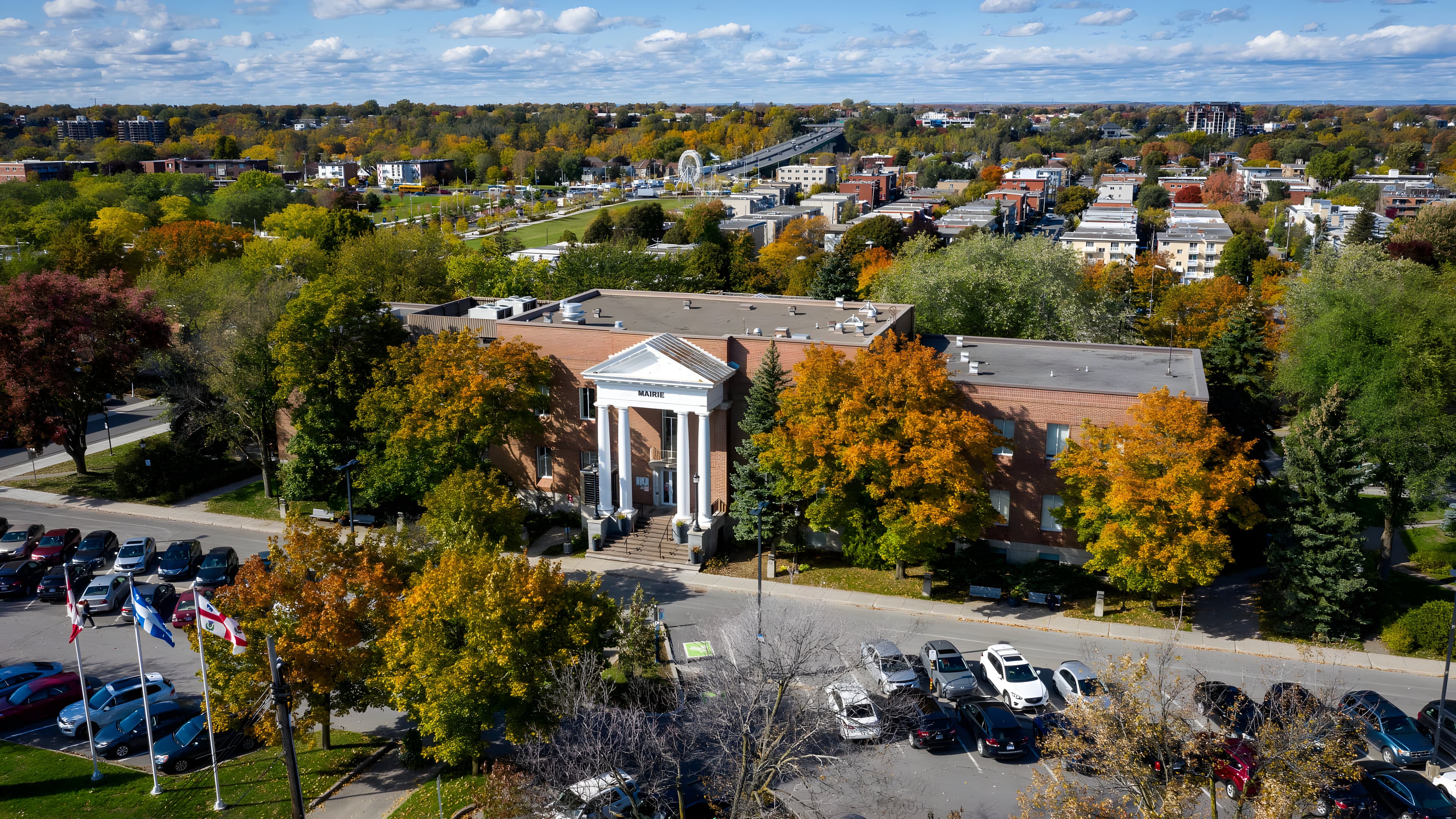 Marché des quadruplex à Montréal-Nord