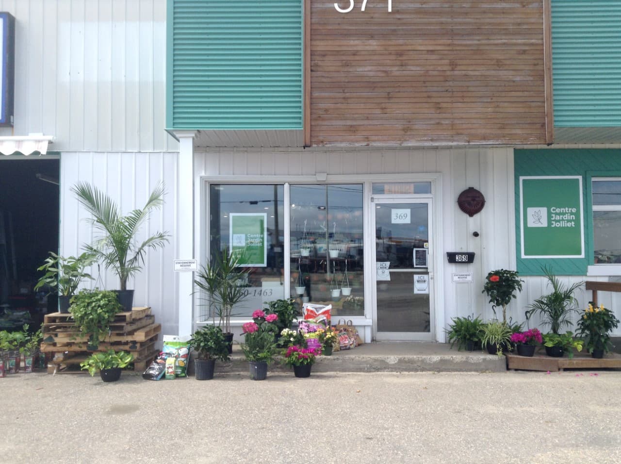 Maison botanique — aménagement paysager à Sept-Îles