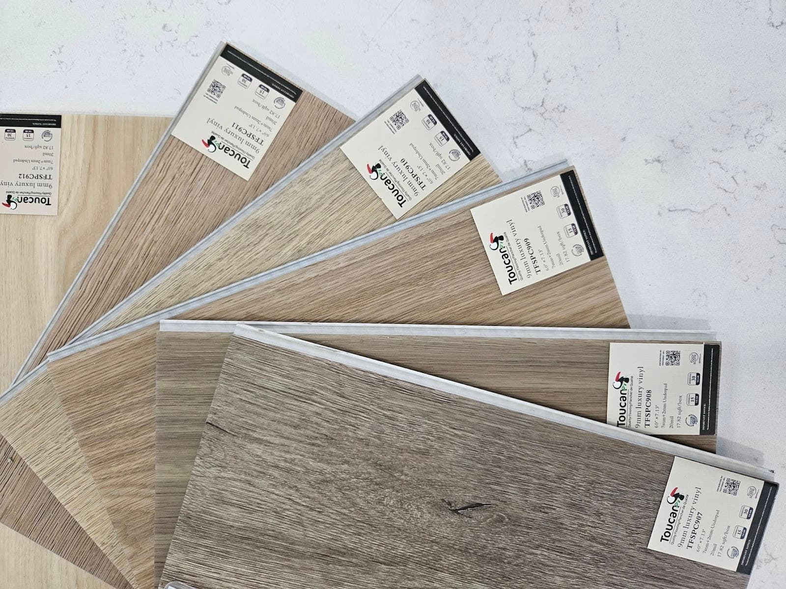 Signature Lord - Vente, Installation de Couvre-plancher, Bois-Franc, Céramique Joliette — revêtement de sol dans Lanaudière