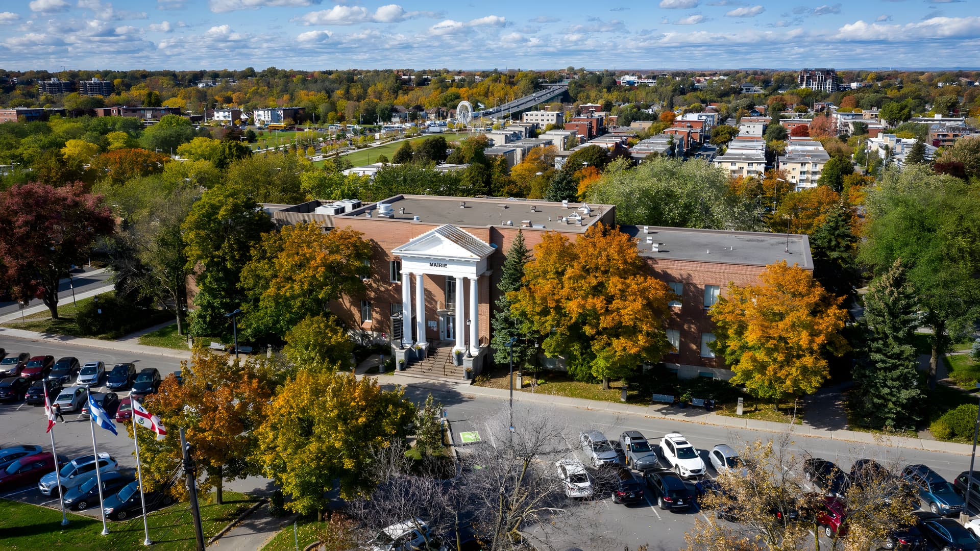 Marché des quadruplex à Montréal-Nord