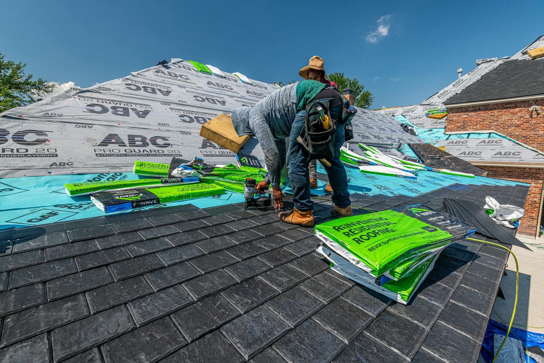 Installation de membranes de glace et eau