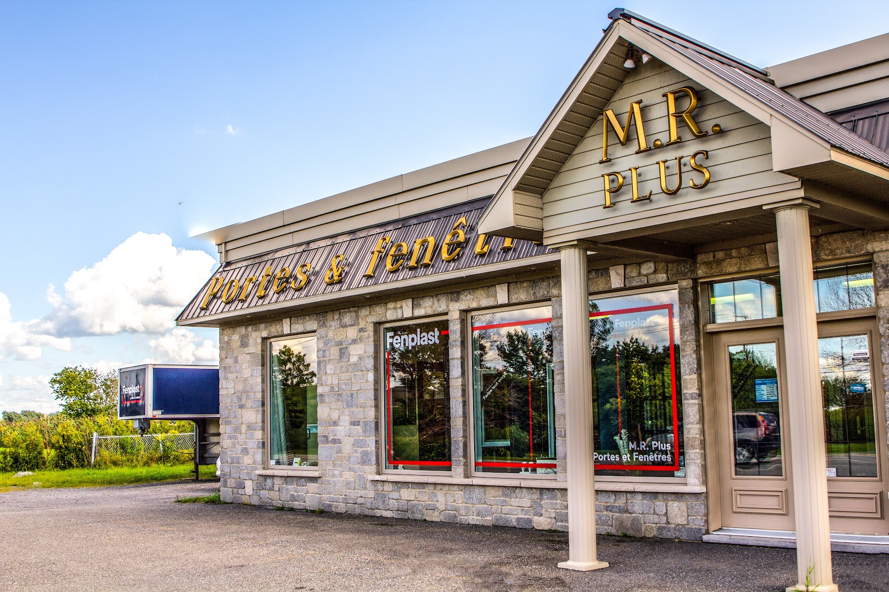 Mr Plus portes et fenêtres - Boulevard Laurier Est — Portes et fenêtres à Saint-Hyacinthe