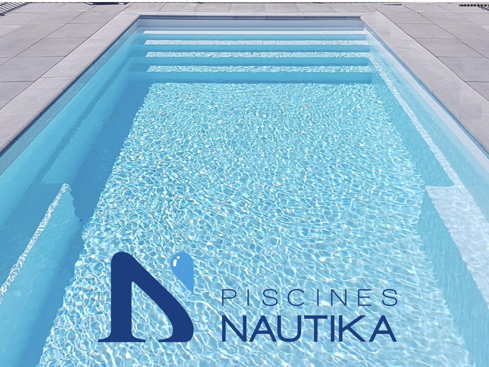 Piscine fibre de verre - Piscines Nautika — Piscine à Mascouche