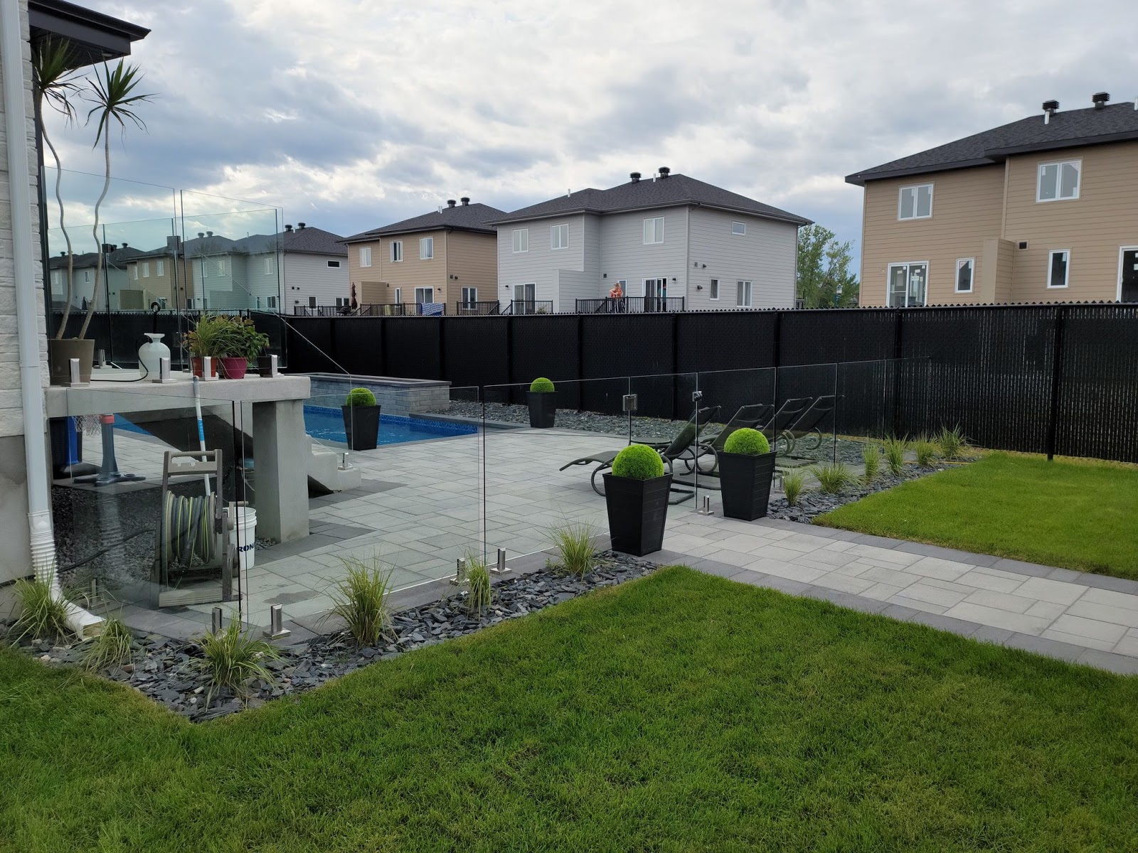 Aménagement Frakar - Pavé uni, Asphalte, Patio Mascouche — Excavation & terrassement à Mascouche