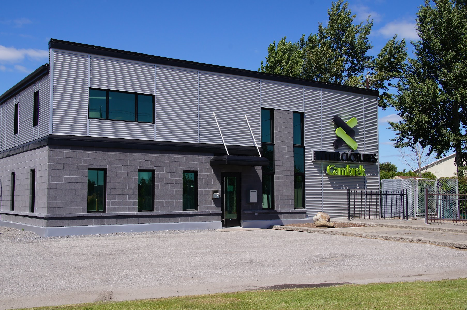 Clôtures Cambrek inc. — Spécialiste en clôtures à Trois-Rivières