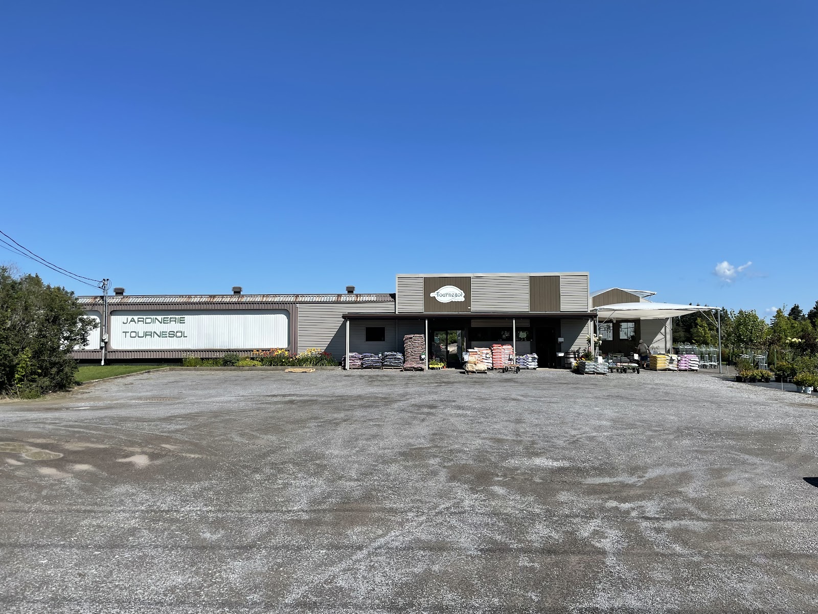 Tournesol Paysagiste — Aménagement paysager à Saint-Marc-des-Carrières