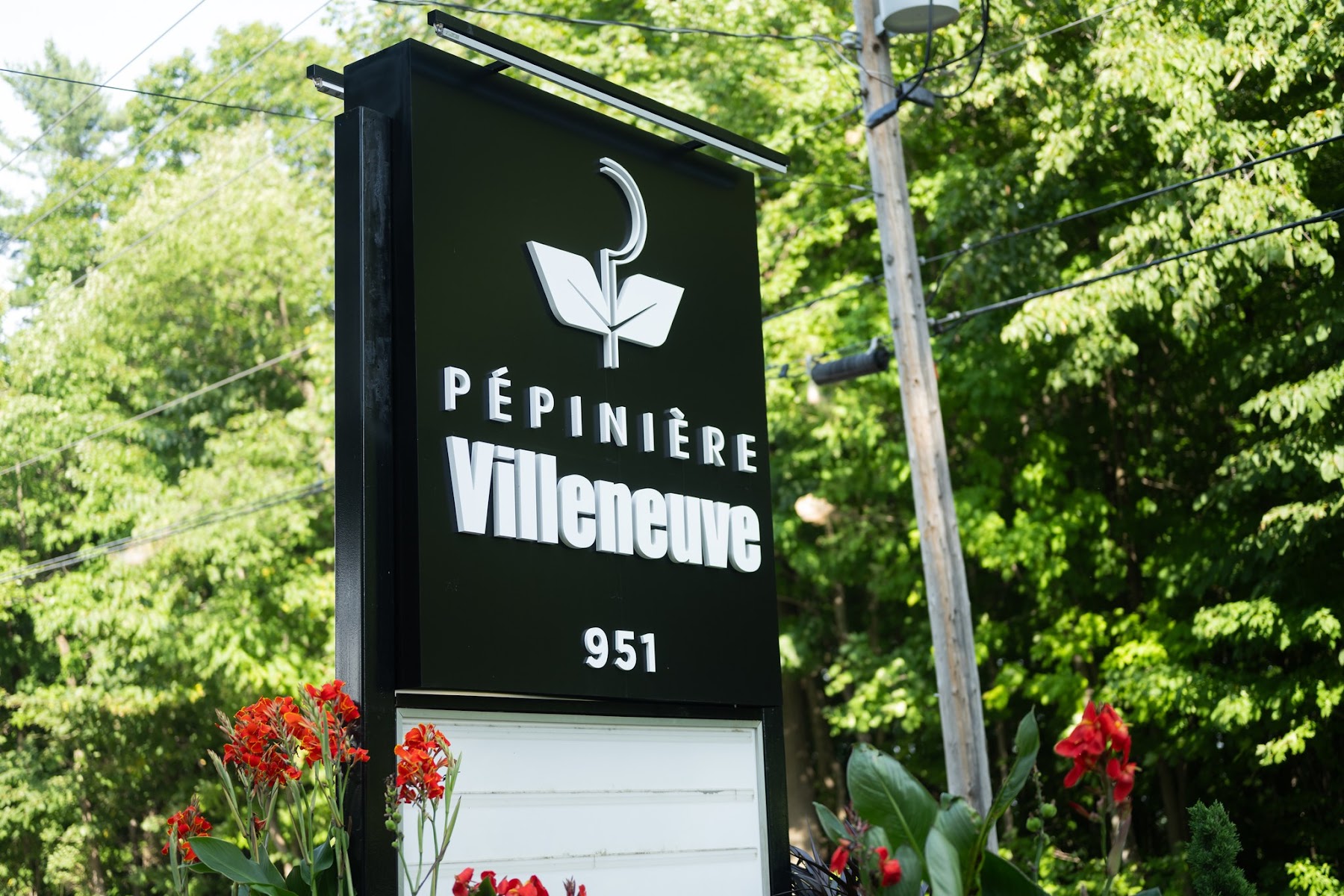 Jardinerie Villeneuve — Aménagement paysager à L'Assomption