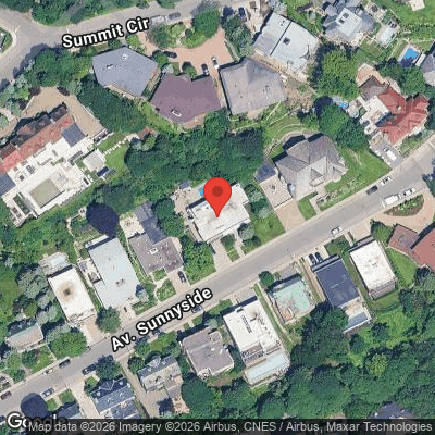51 Avenue Sunnyside