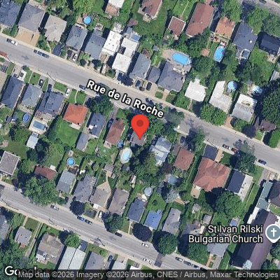 9880 Rue De la Roche