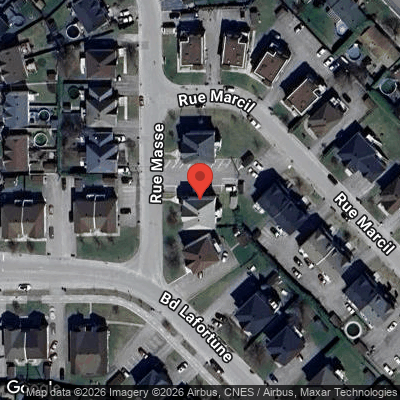 704 Rue Masse